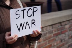 러시아 성직자 수백 명 “우크라 침공 즉각 중단하라”