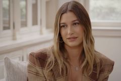 헤일리 비버 父 “뇌혈전 겪은 딸 위해 기도해 줘서 감사”