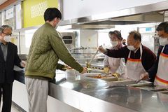 “신학생 무상급식 지원, 사랑과 나눔 실천 몸에 밴 지도자 길러요”