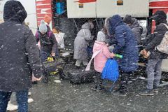 러시아의 우크라 침공 26일차… “마리우폴 폭격 멈춰지길”