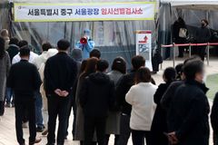 [사설] 방역실패, 지금은 엄중히 책임을 물을 시간이다