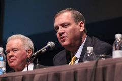 美 남침신대 총장 “기독교인들의 동성결혼식 참석 반대”