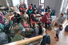 우크라 입국한 선교사 “사이렌 울리면 대피… 3명 중 1명 난민”