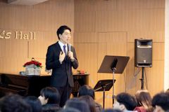 “그 무신론자 친구들은 술 먹다 말고, 왜 영접기도를 했나”