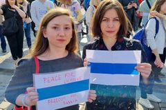 러시아인 3천여 명의 ‘푸틴 반대, 우크라이나 지지’ 시위