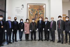 오천 이환영 화백, 작품 15점 한남대 기증