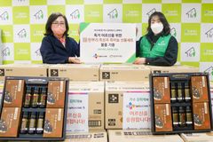 배우 김희재, 독거노인에 흑삼 선물세트 기부