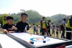 “모든 어린이가 행복하도록 교회 문 활짝 엽니다”