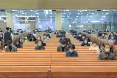 18일 거리두기 전면 해제… 종교시설 인원 제한 없어져