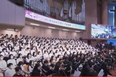"부활의 소망으로 회복의 새 시대 열자"