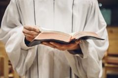 “3년마다 연임 허락 필요한 담임목사… 사실상 시한부 목회”