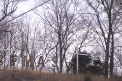 美 엘리자베스턴시, 무신론단체의 십자가 철거 요구 거부