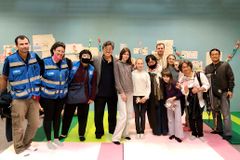 송정미 사모 등 찬양사역자들, 우크라이나 난민 방문