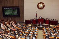 [사설] 꼼수, 야합 난무하는 국회가 민의의 전당?