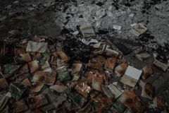 “러시아군의 우크라 선교센터 폭파로 성경 수백여권 소실”