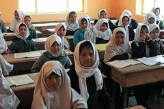 탈레반, 6학년 이상 아프간 소녀들 교육 금지
