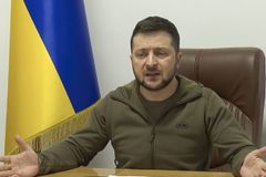 젤렌스키 "키이우주서 집단 매장지 또 발견"… 민간인 900명 사망