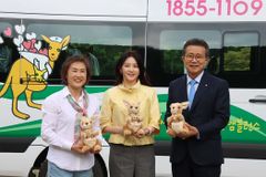 배우 이영애, 어린이 앰뷸런스 위해 소원재단에 1억 원 기부