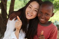 배우 최지우, 아프리카 스와질랜드 봉사활동 펼쳐