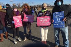 “美 백인 복음주의자들, ‘낙태 금지 지지’ 가능성 최고”