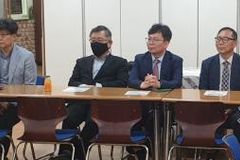 국내 거주 탈북민들 위로하고 희망 메시지 전한다