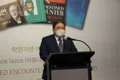 소강석 목사 “아름다운 라일락 향기의 역사를 만드신 분”