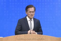 유진소 목사 “창세기 3장, 하나님 사랑의 이야기”