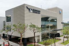 성남FC 뇌물수수 의혹… 경찰, 두산건설·성남FC 압수수색