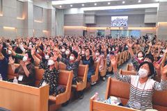 3년 만에 다시 모인 사모들, 기쁨의 찬양과 눈물의 기도