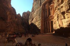 바울 붙잡으려던 아레다 왕의 무덤, ‘파라오의 보물창고’?