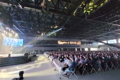 “탈북민들 눈물 닦아내고 통일 꿈꾸는 축제의 장”