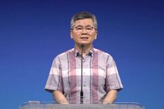 이찬수 목사 영상편지 “분당우리교회 남은 분들, 자책 마시길”
