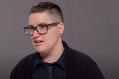 美 루터회 최초 트랜스젠더 감독, 인종차별 의혹으로 사임