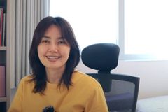 배우 신애라, 매일 구약성경 소개… “배워서 남 주자”