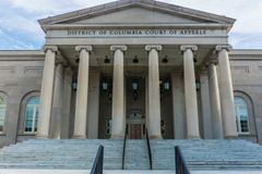 미 법원, 낙타 반대 시위 벌인 친생명 단체에 ‘만장일치 무죄’