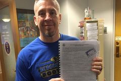 경기 후 기도했다가 정직된 美 코치, 연방 법원서 패소