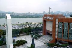 여의도순복음교회 女교역자 처우 개선 조치 단행