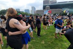 [포토] ‘과다노출 금지’ 경고했으나… 여전히 선정적인 퀴어축제