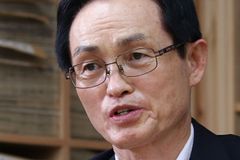 “개헌, 대통령 권한 축소하고 국회 개혁 내용 필요”