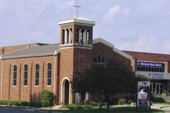 동성결혼한 상담사 해고한 미 가톨릭학교, 항소심 승소