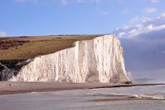 교회 문턱 높이고 문 닫아야, 신앙 지킬 수 있을까