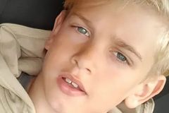 ‘기절놀이’하다 뇌사상태 빠진 英 소년, 연명치료 중단해 사망