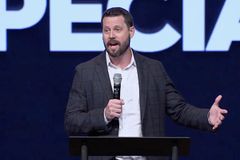 미 풍자 웹사이트 CEO “미국서도 진리 규제… 침묵 말아야”