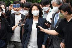 ‘법카 의혹’ 김혜경, 조율 2주만에 경찰출석