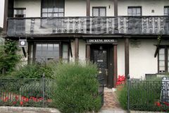 건물, 시스템, 제자훈련… 교회는 어떻게 한 영혼 변화시킬까