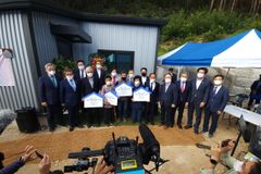 울진 산불 피해 주민들, ‘사랑의 집’ 생겼다