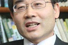 [김대응 칼럼] “김일성 아버지 감사합니다?”