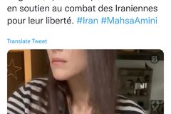 유명 여배우 머리카락 싹둑… 이란 반정부 시위 연대하는 여성들