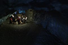 듣지 않으려는 사람에게는, 아무 말씀도 들리지 않습니다