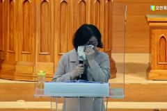 포항 주차장 침수 생존자 “왜 아들 데려가셨느냐 기도했더니…”